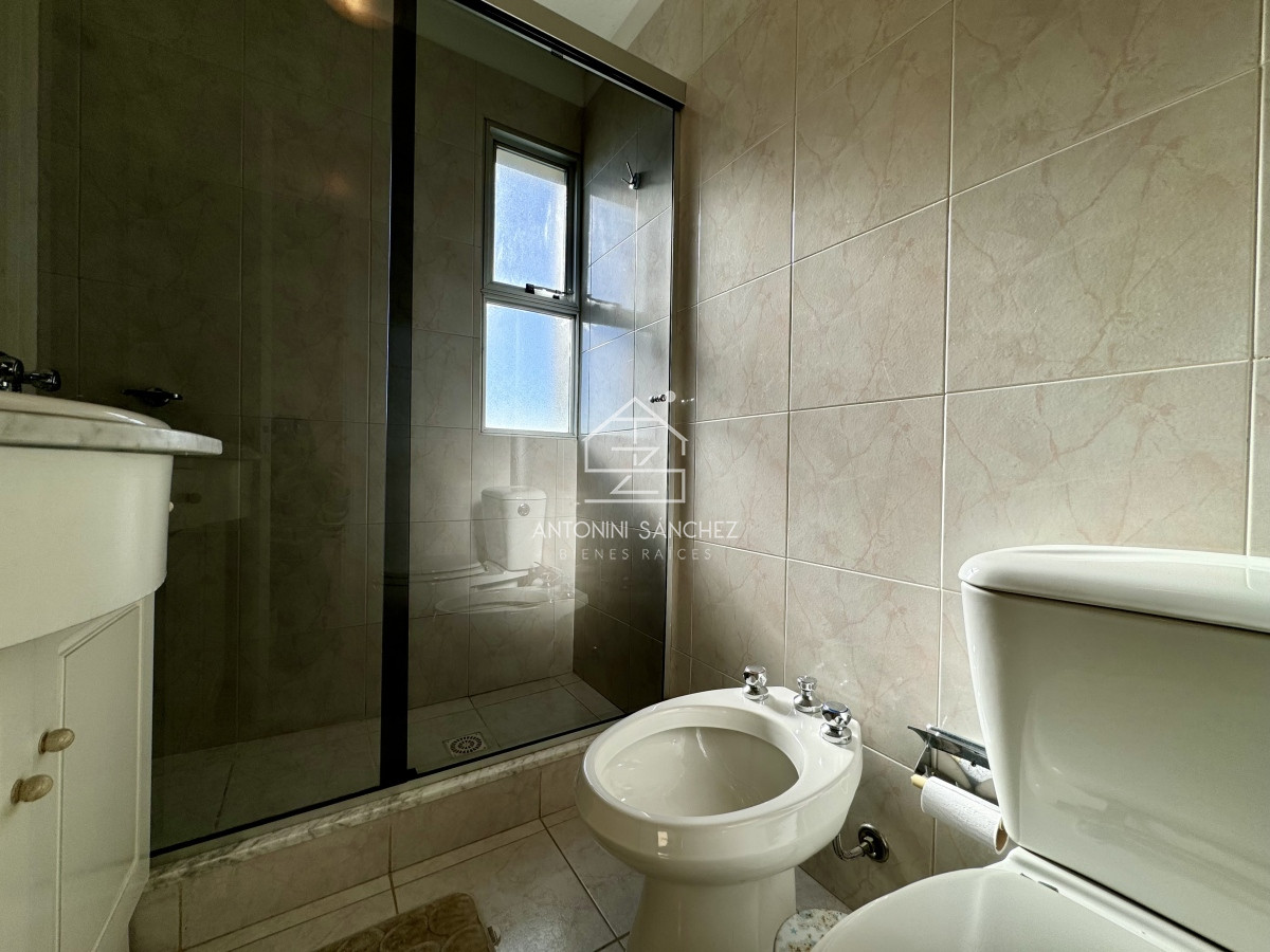 Apartamento ID.1082 - Venta apartamento 2 dormitorios 2 baños Punta del Este