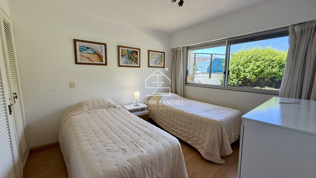 Apartamento ID.2918 - Venta Apartamento 3 Dormitorios Mansa Punta del Este
