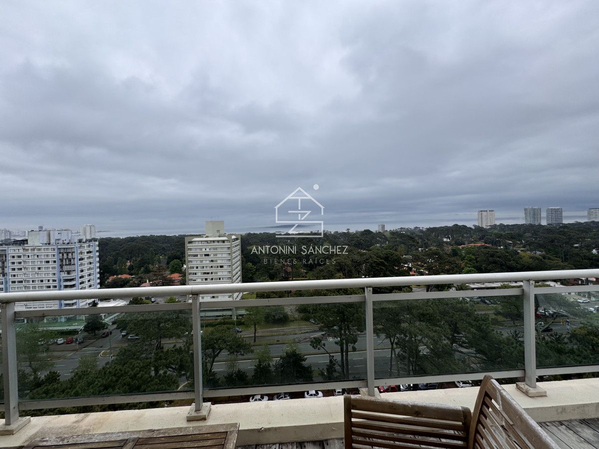 Apartamento ID.1211 - Venta apartamento 3 dormitorios Punta del Este
