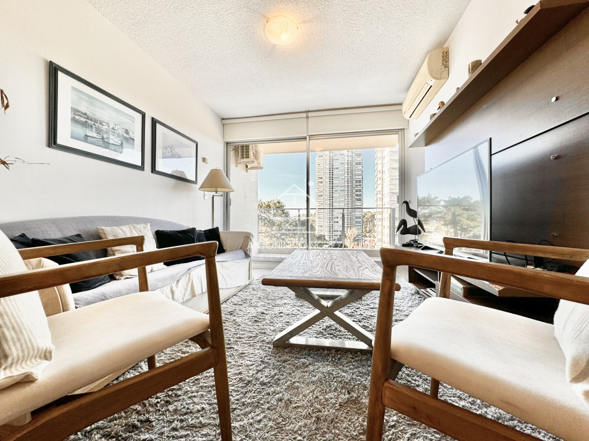 Apartamento ID.1082 - Venta apartamento 2 dormitorios 2 baños Punta del Este