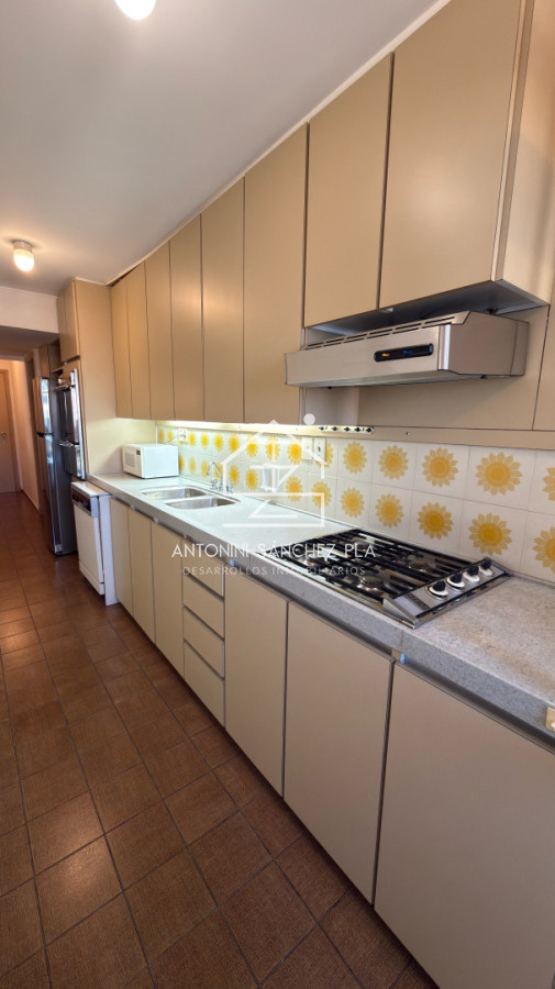 Apartamento ID.3199 - Venta Apartamento 2 Dormitorios y Dependencia Península Punta del Este