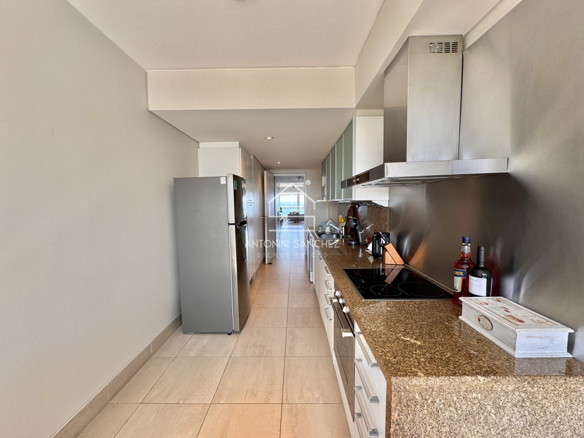 Apartamento ID.1749 - Venta Apartamento 2 dormitorios y servicio Le Parc Punta Del Este