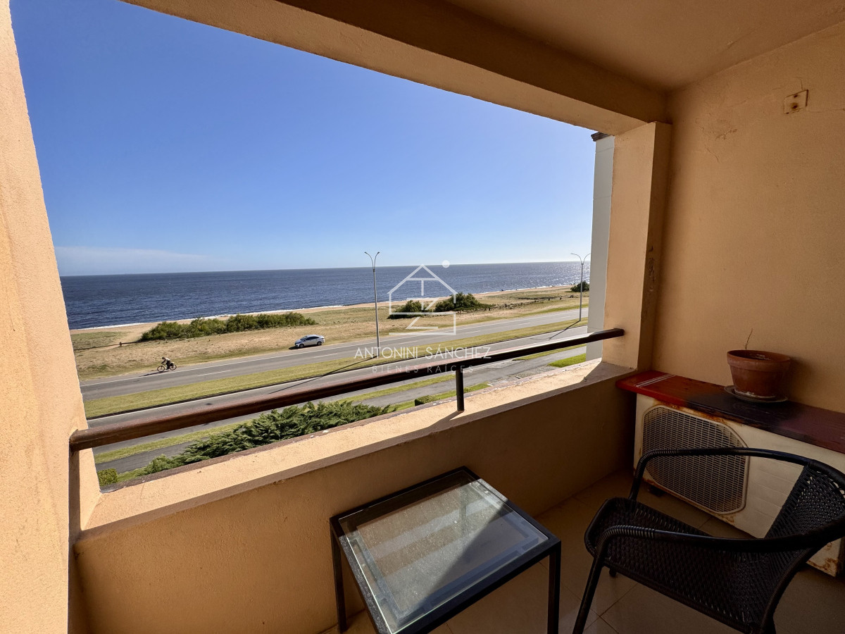 Apartamento ID.1344 - Venta apartamento 2 dormitorios 2 baños primera linea