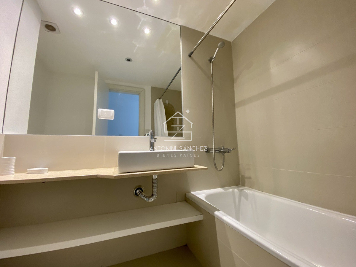 Apartamento ID.478 - Apartamento venta 3 dormitorios mas dependencia 