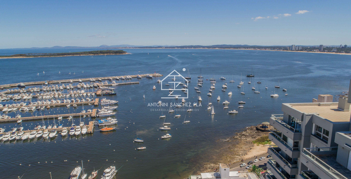 Apartamento ID.3641 - PISO ALTO CON VISTA AL PUERTO