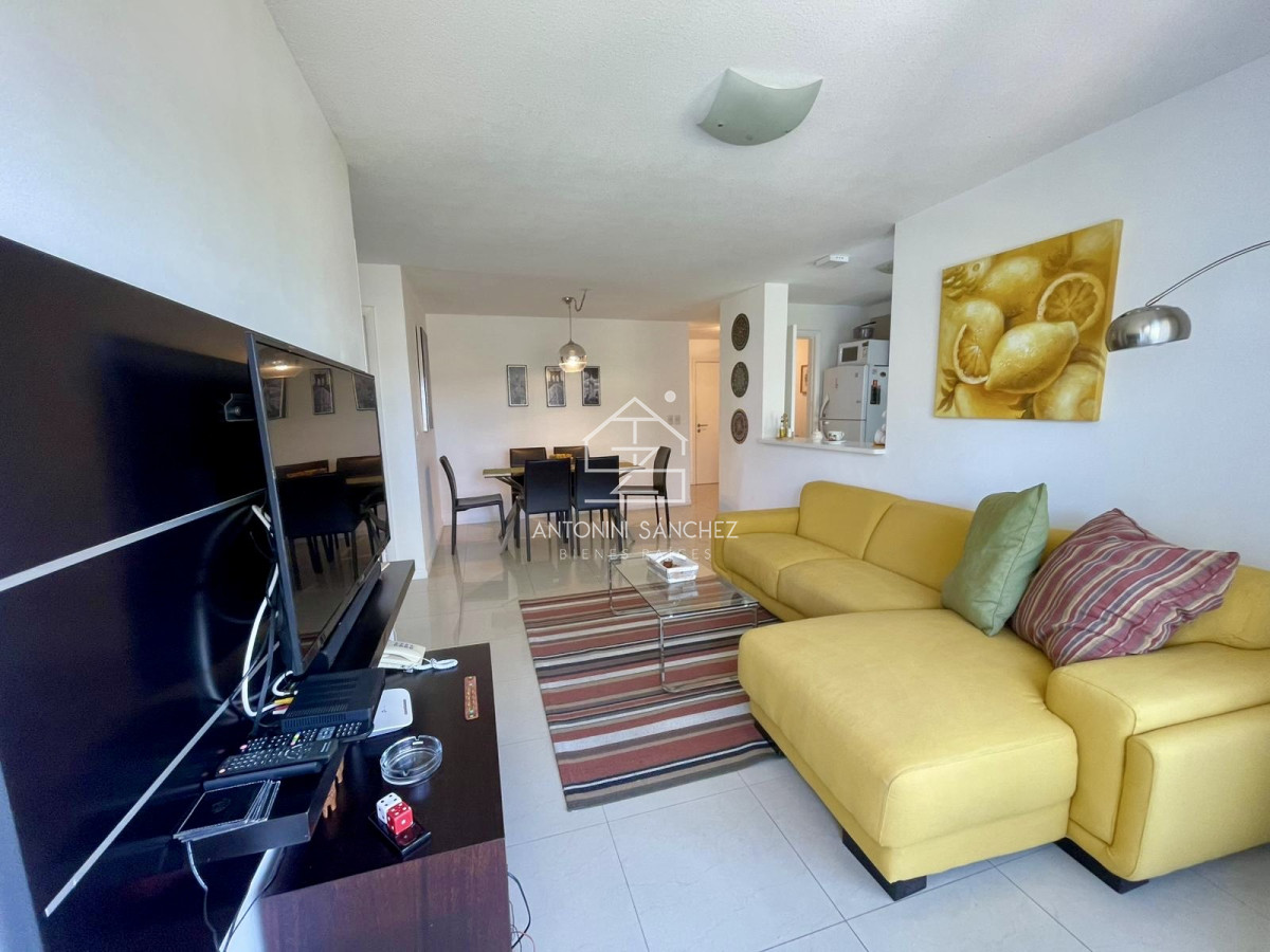 Apartamento ID.1598 - Alquiler anual apartamento 2 dormitorios Punta del Este