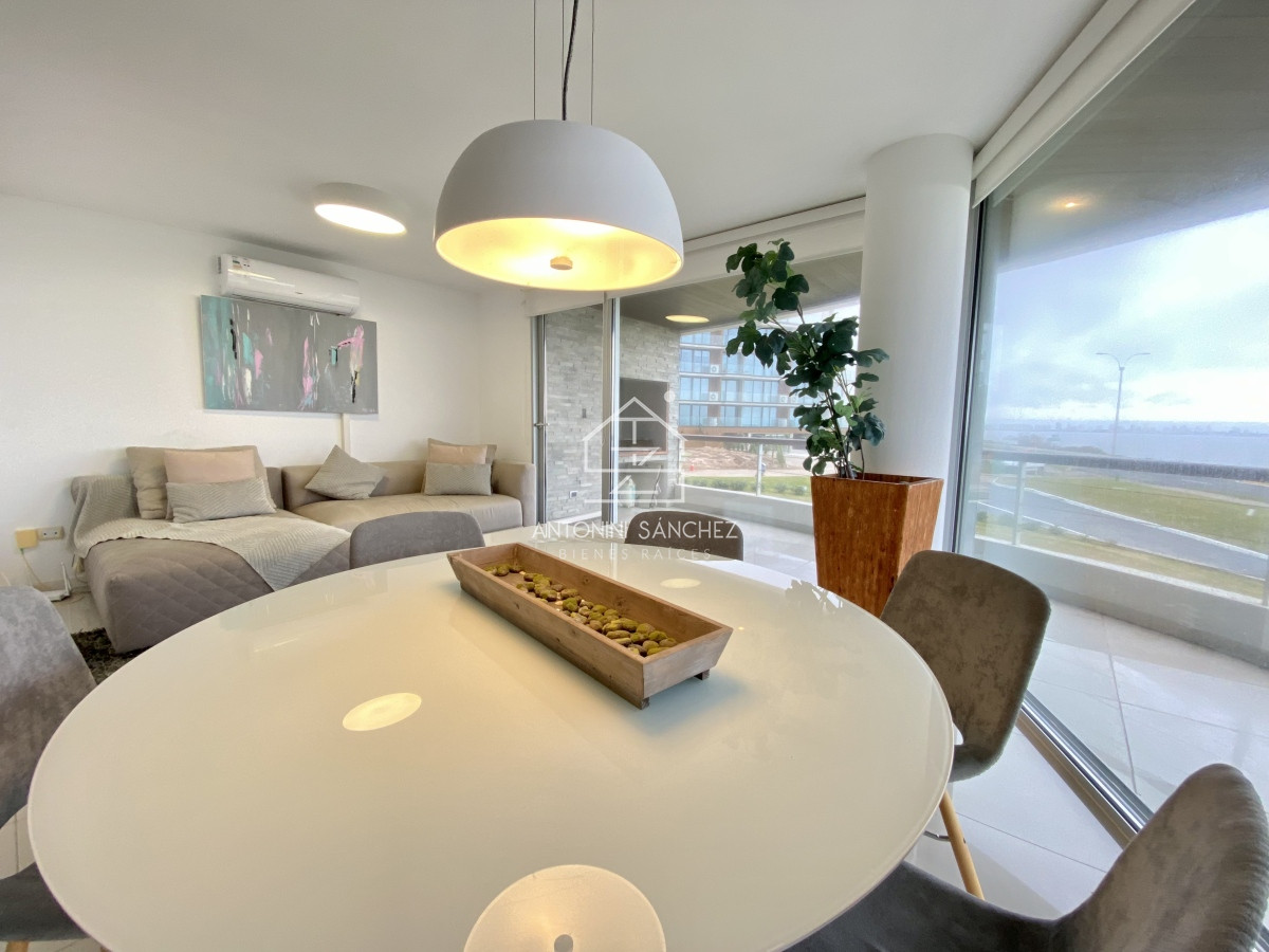 Apartamento ID.478 - Apartamento venta 3 dormitorios mas dependencia 