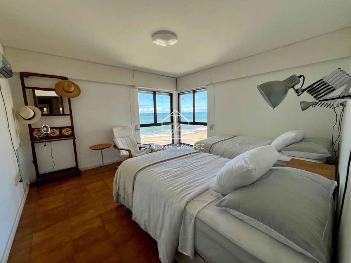 Apartamento ID.2953 - VENTA APARTAMENTO 4 DORMITORIOS PUNTA DEL ESTE