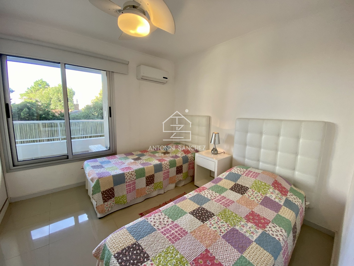 Apartamento ID.408 - Venta apartamento 3 dormitorios Punta del Este