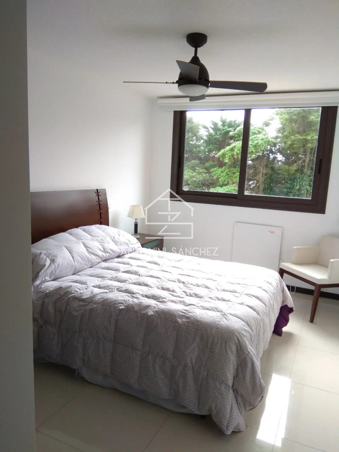 Apartamento ID.2711 - Alquiler temporal 2 dormitorios 2 baños Punta del Este 