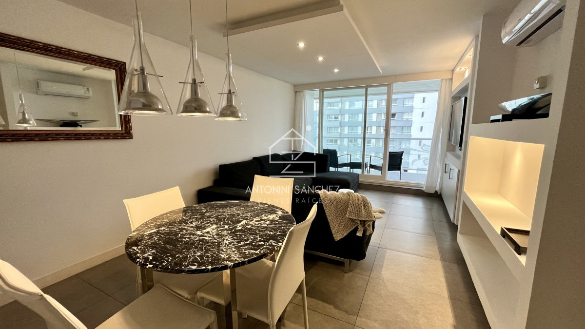 Apartamento ID.387 - Apartamento venta 1 dormitorio y medio Punta del Este