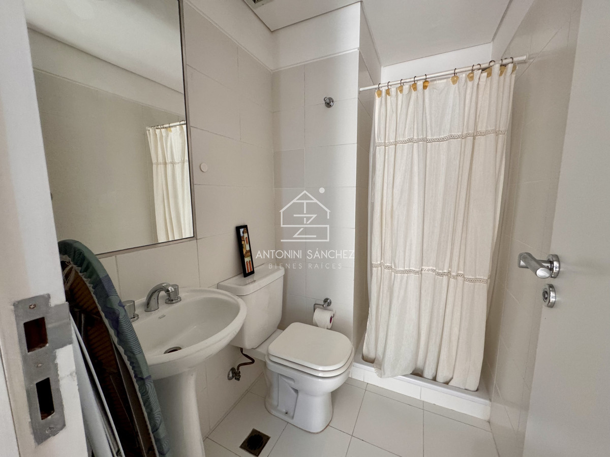 Apartamento ID.1749 - Venta Apartamento 2 dormitorios y servicio Le Parc Punta Del Este