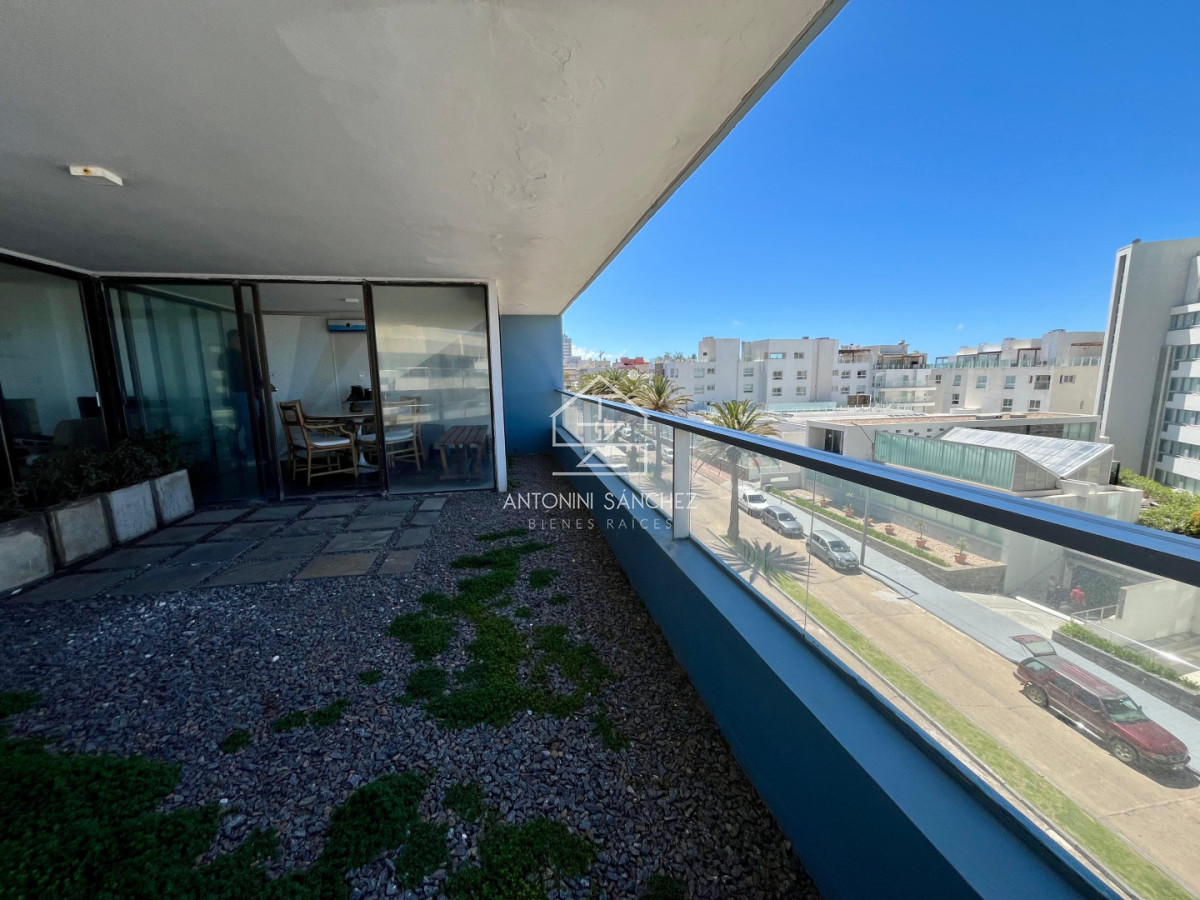 Apartamento ID.2953 - VENTA APARTAMENTO 4 DORMITORIOS PUNTA DEL ESTE