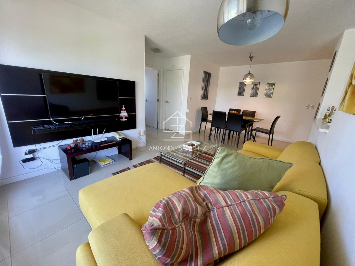 Apartamento ID.1598 - Alquiler anual apartamento 2 dormitorios Punta del Este