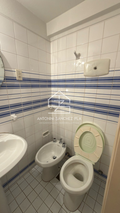 Apartamento ID.3199 - Venta Apartamento 2 Dormitorios y Dependencia Península Punta del Este