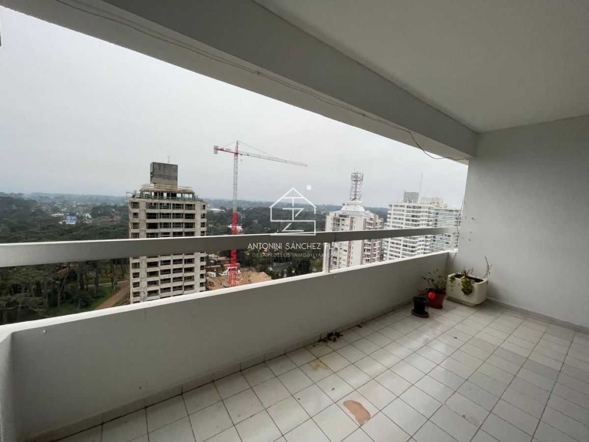 Apartamento ID.3520 - APTO PISO ALTO SOBRE ROOSEVELT 