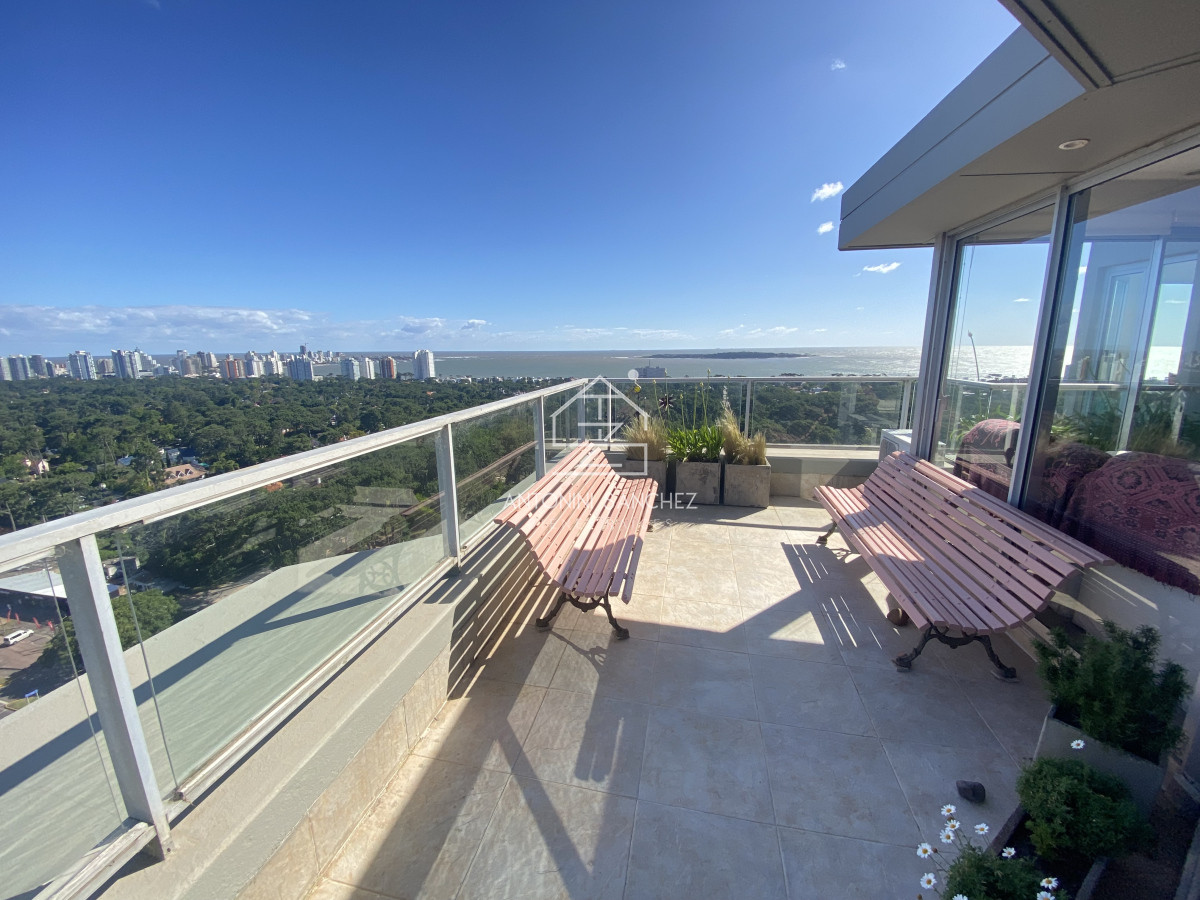 Apartamento ID.1547 - En venta, espectacular Pent-house, Punta del este
