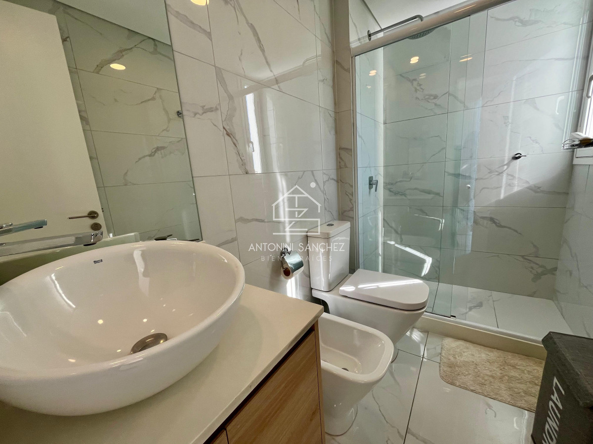 Apartamento ID.2570 - Venta apartamanto 2 dormitorios Punta del Este