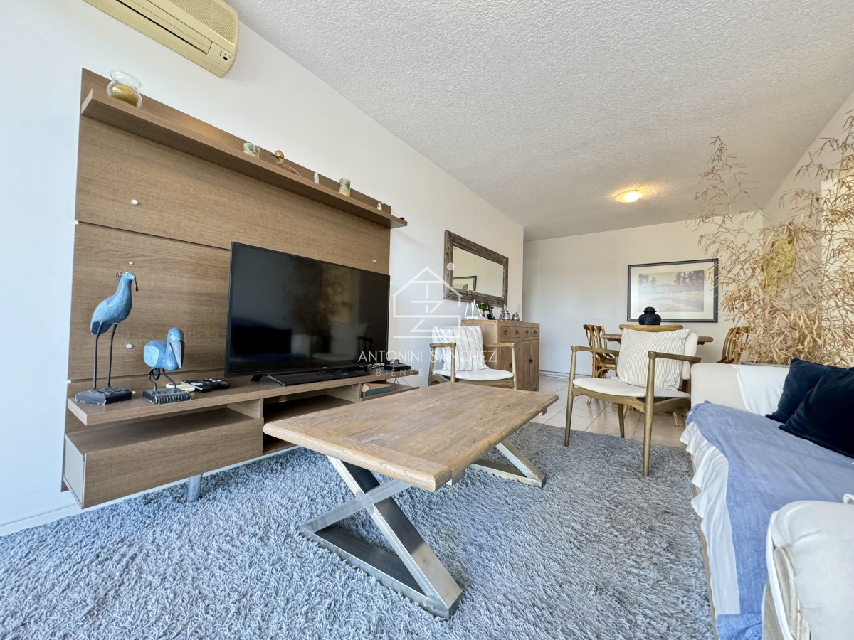 Apartamento ID.1082 - Venta apartamento 2 dormitorios 2 baños Punta del Este