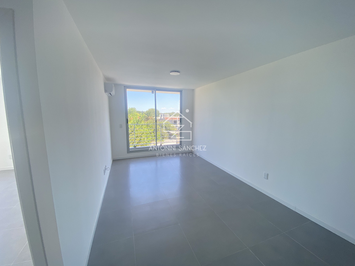 Apartamento ID.1887 - En venta apartamento en Maldonado, muy buena Renta.