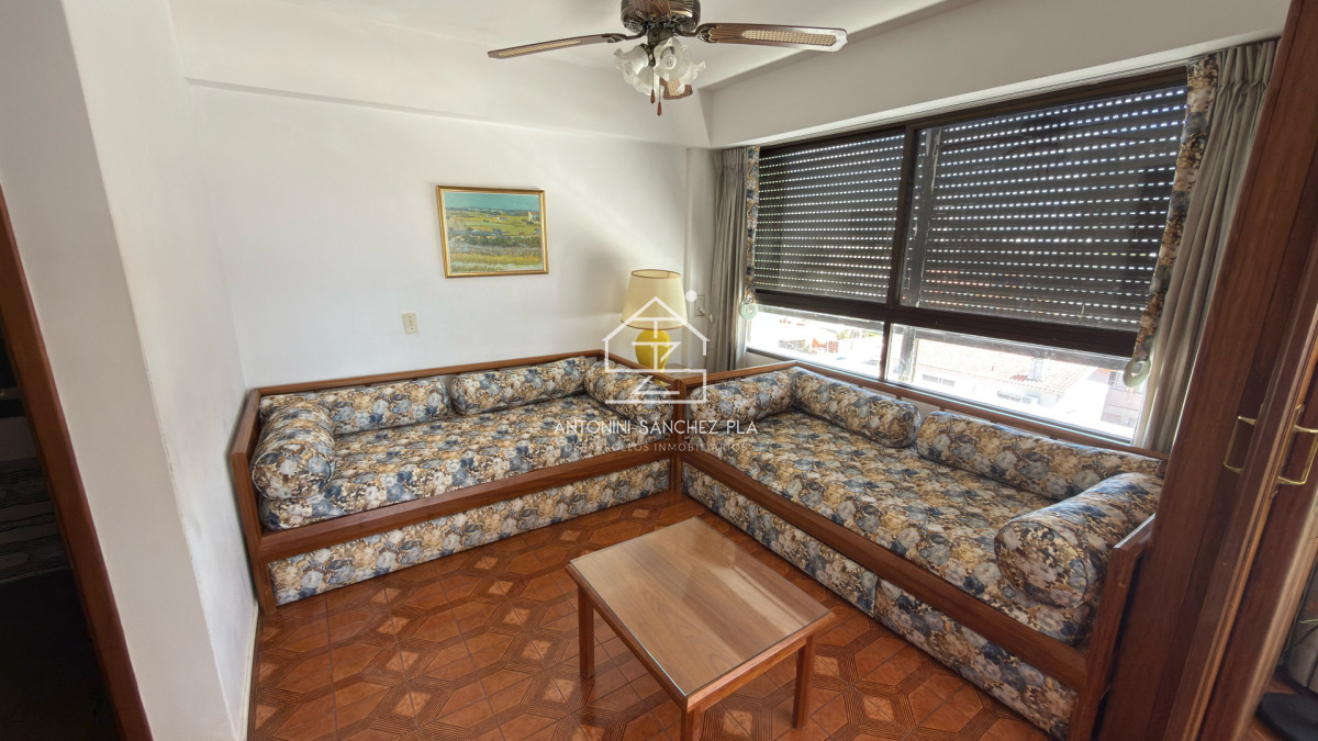 Apartamento ID.3199 - Venta Apartamento 2 Dormitorios y Dependencia Península Punta del Este