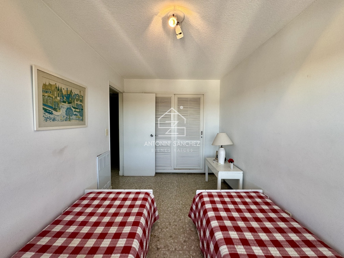 Apartamento ID.1083 - Venta apartamento 2 dormitorios mas dependencia
