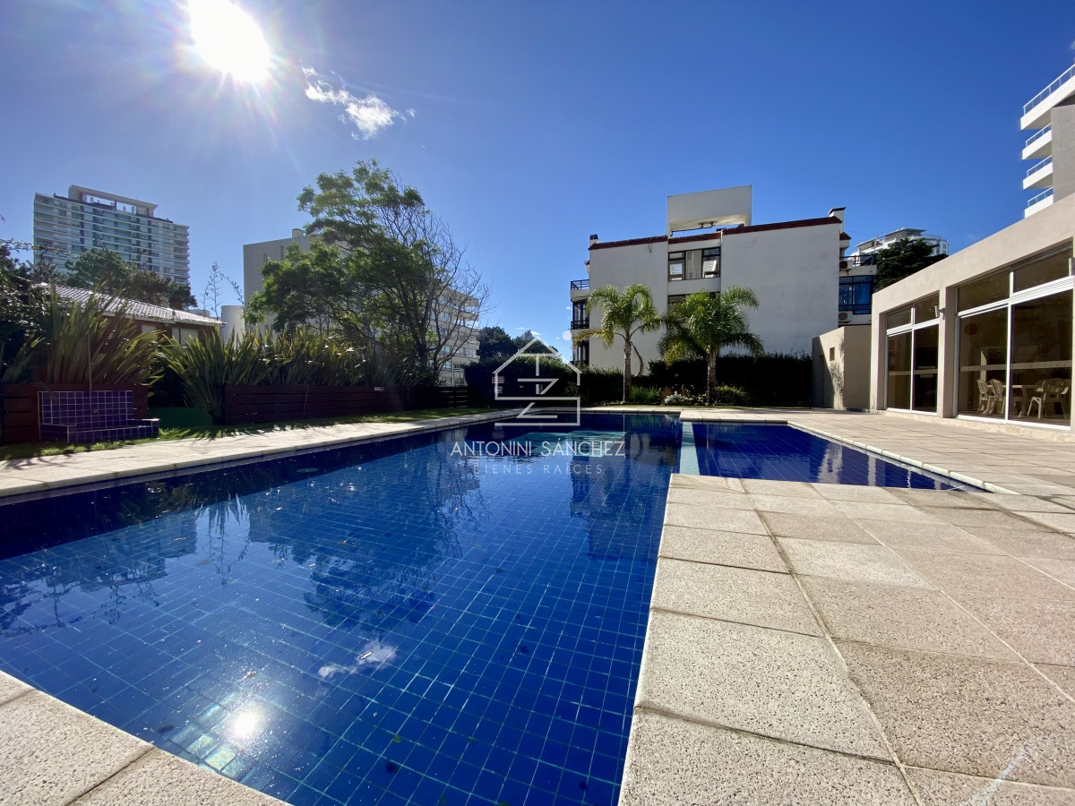 Apartamento ID.408 - Venta apartamento 3 dormitorios Punta del Este
