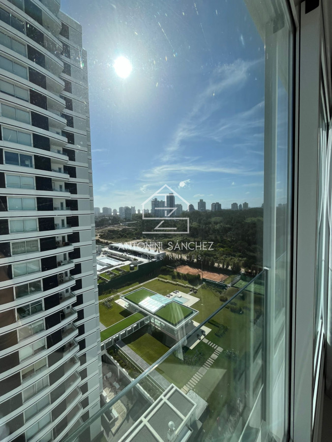 Apartamento ID.2398 - VENTA APARTAMENTO 4 SUITES LE PARC 3 PLAYA BRAVA PUNTA DEL ESTE 