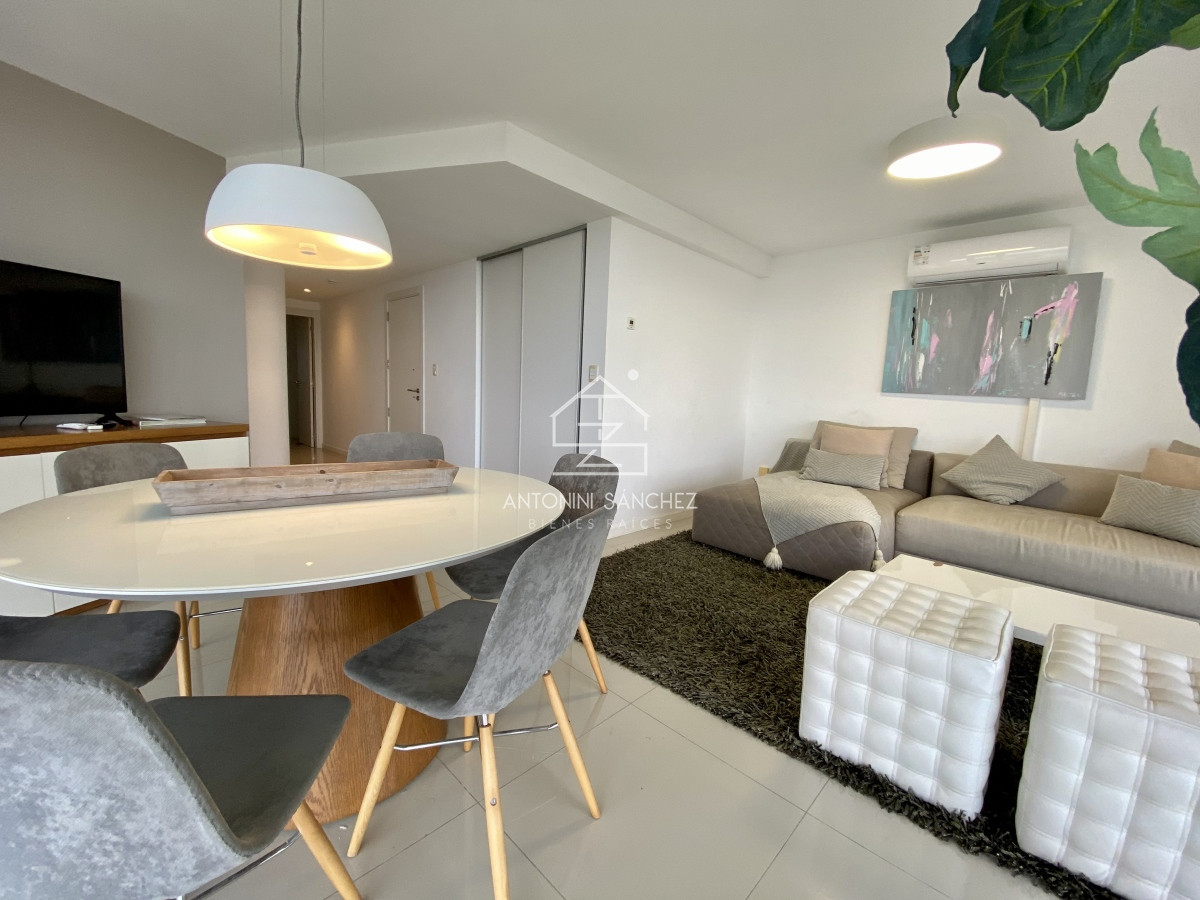 Apartamento ID.478 - Apartamento venta 3 dormitorios mas dependencia 