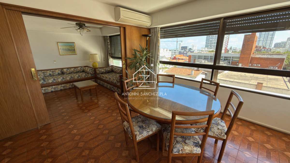 Apartamento ID.3199 - Venta Apartamento 2 Dormitorios y Dependencia Península Punta del Este