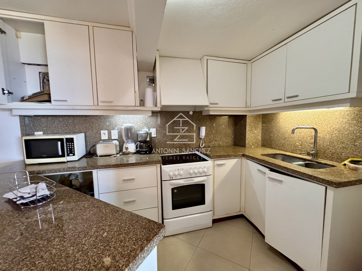 Apartamento ID.1344 - Venta apartamento 2 dormitorios 2 baños primera linea