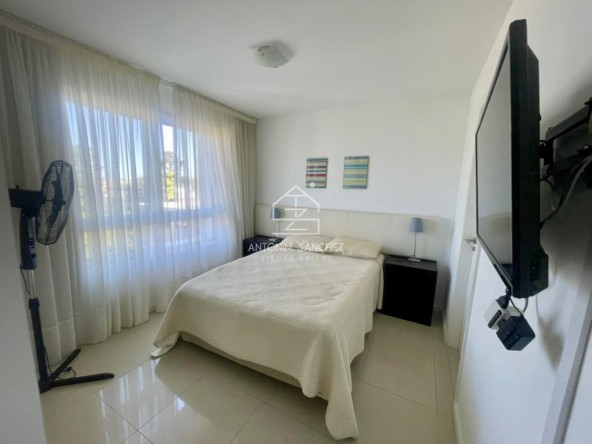 Apartamento ID.1598 - Alquiler anual apartamento 2 dormitorios Punta del Este