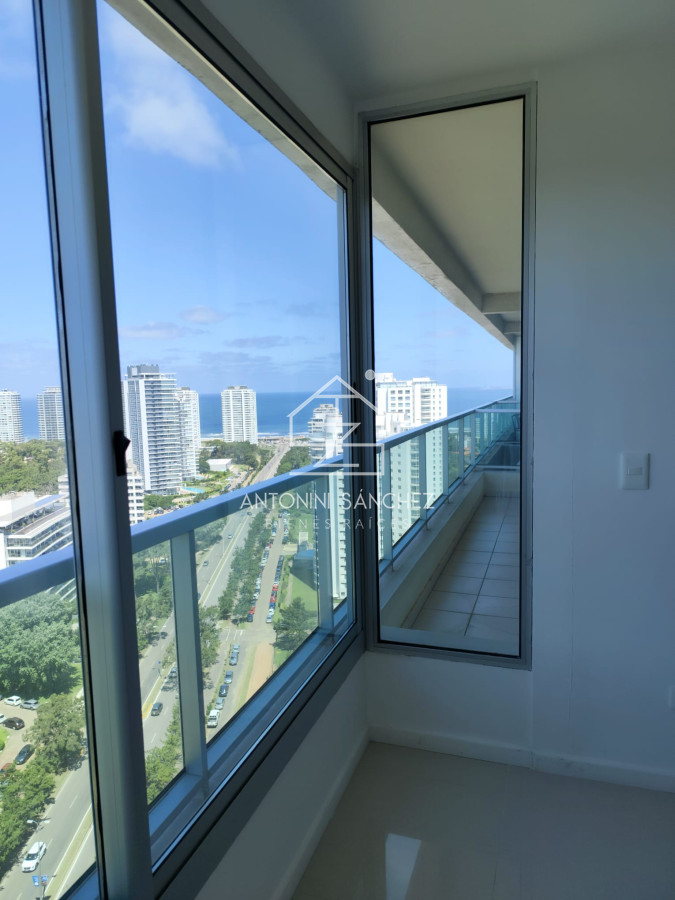 Apartamento ID.1166 - Venta apartamento 3 dormitorios Punta del Este