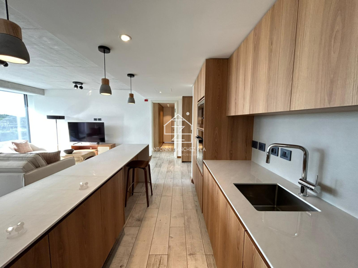 Apartamento ID.4371 - Venta apartamento un dormitorio Punta del Este playa Brava edificio Surfside