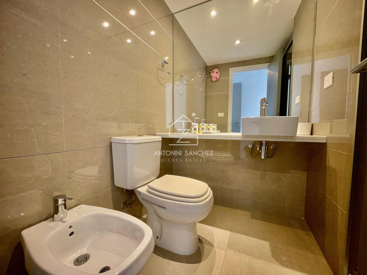 Apartamento ID.2801 - Venta apartamento 2 dormitorios Punta Del Este