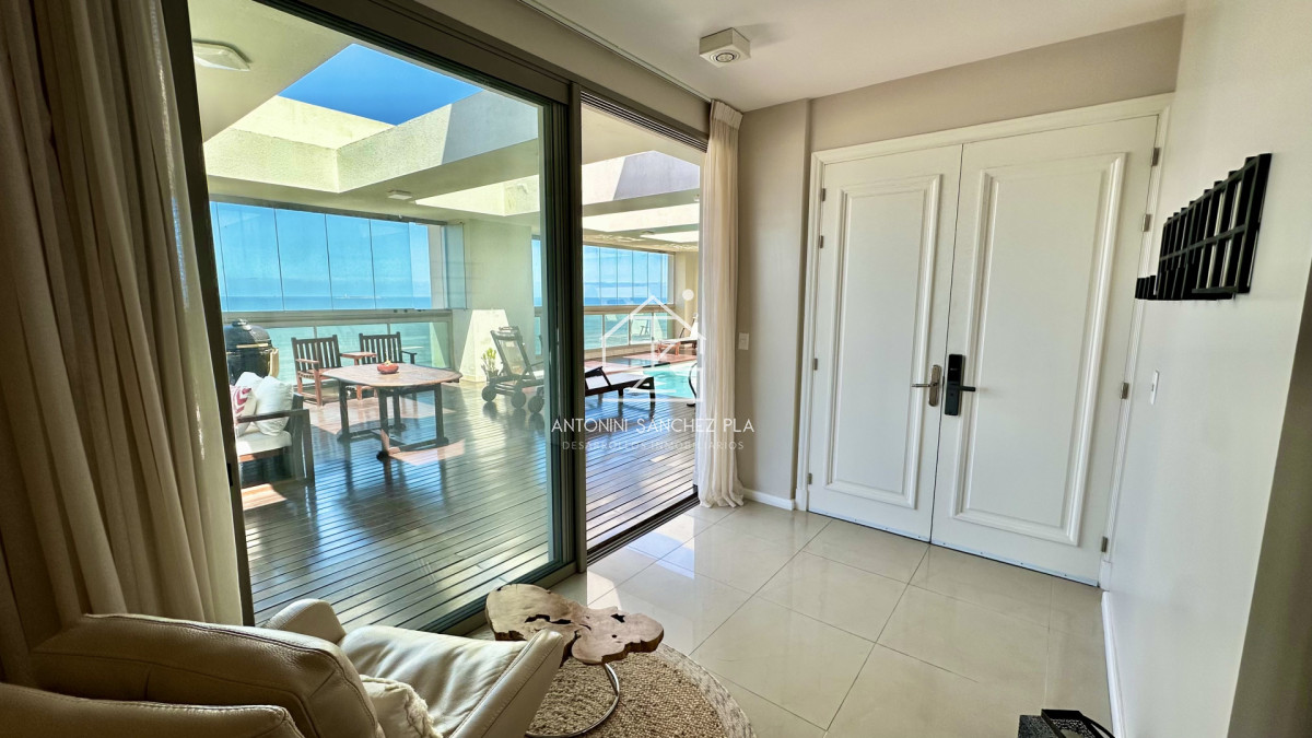 Apartamento ID.3965 - Venta Penthouse 5 dormitorios Punta del Este Brava