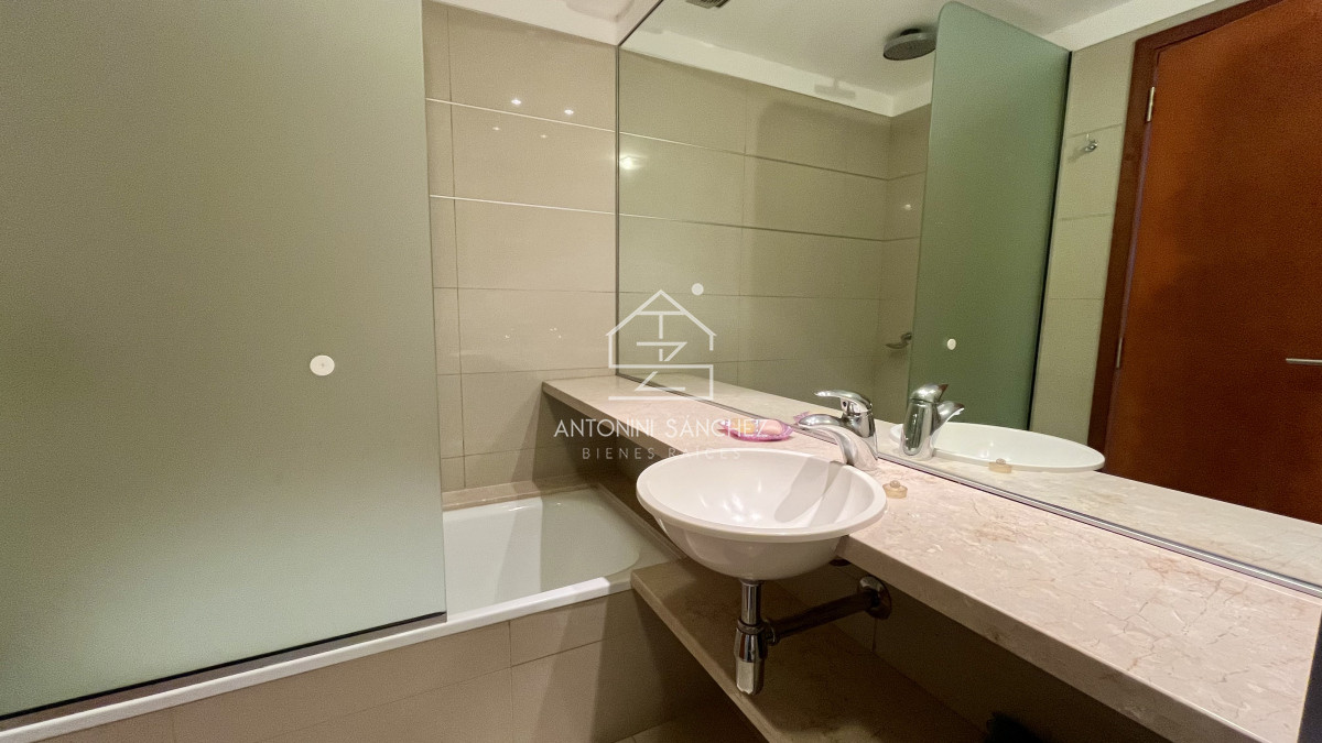 Apartamento ID.1917 - Venta Apartamento 3 Dormitorios Punta del Este Av Roosevelt
