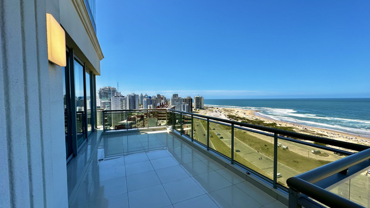 Venta Penthouse 5 dormitorios Punta del Este Brava