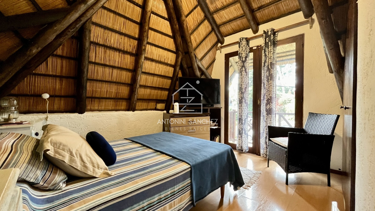 Casa ID.393 - Casa VENTA 4 dormitorios 3 baños Punta Este 