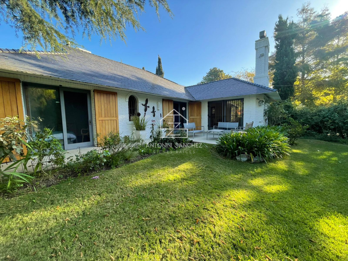 Casa ID.500 - Casa venta 3 dormitorios y servicio
