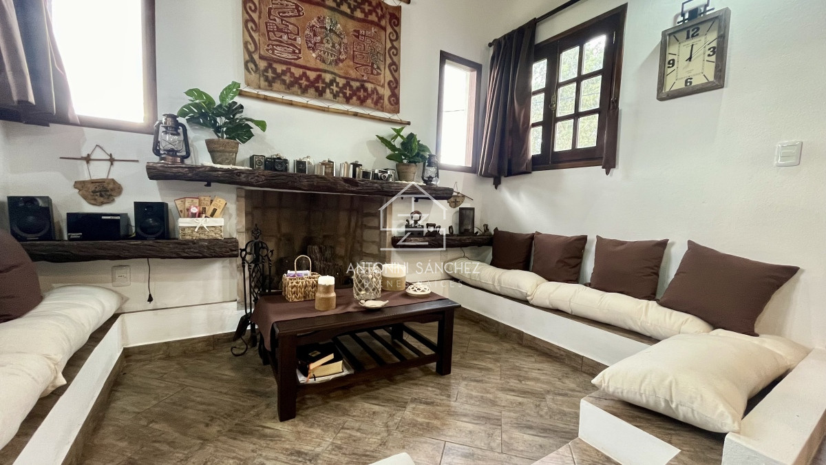Casa ID.450 - Casa Venta 5 dormitorios Pinares