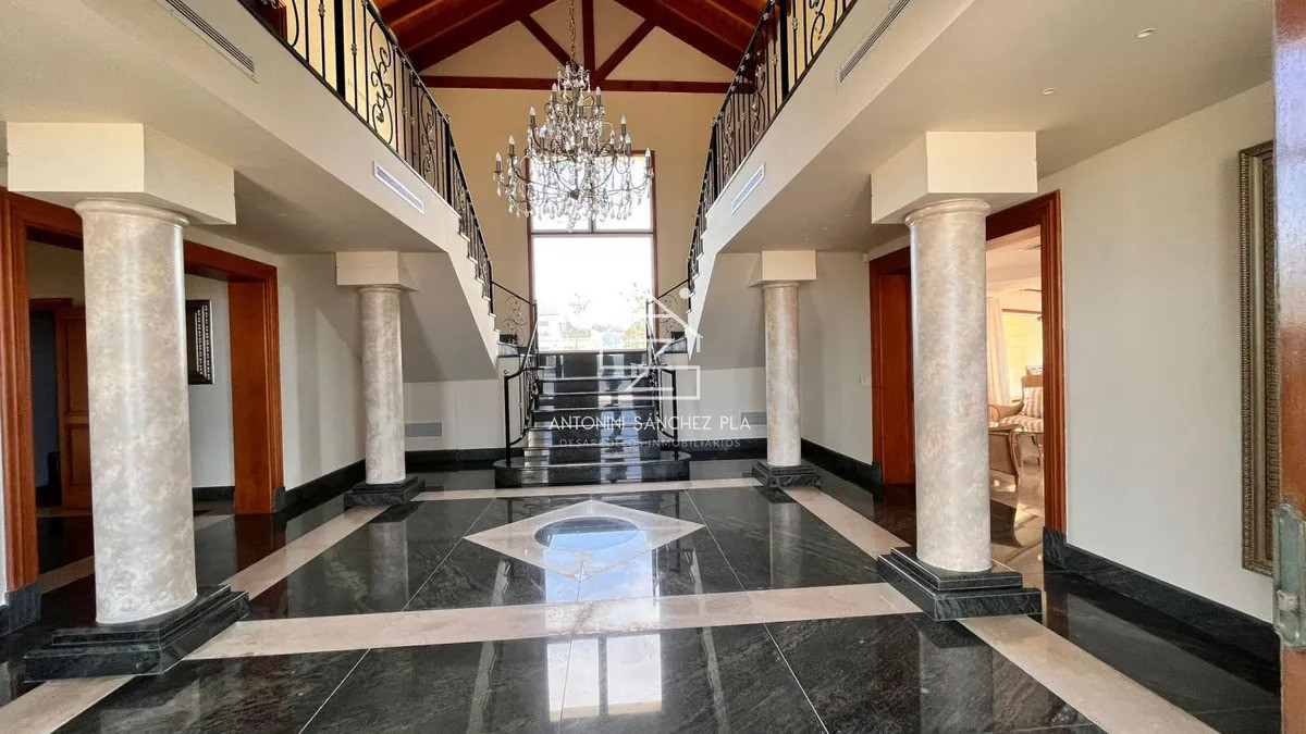 Casa ID.3123 - Venta Mansión Primera linea playa mansa