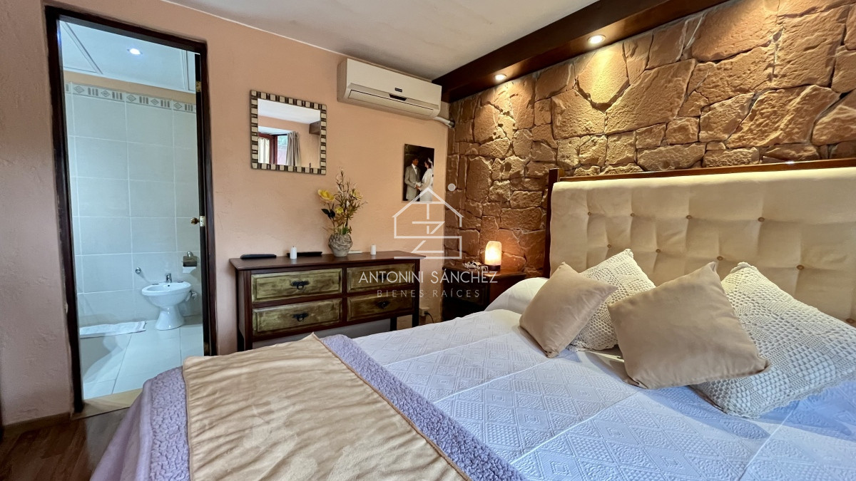Casa ID.393 - Casa VENTA 4 dormitorios 3 baños Punta Este 