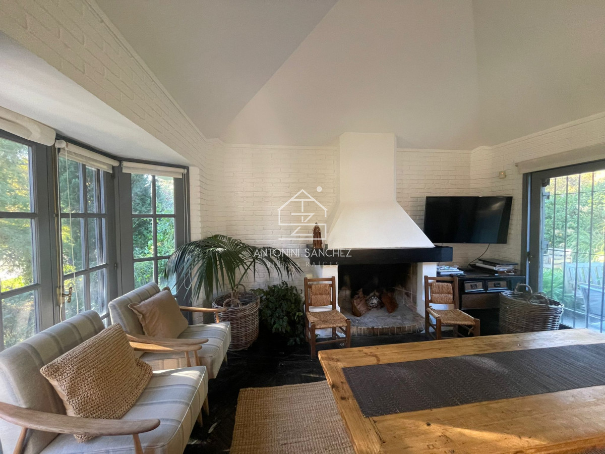Casa ID.500 - Casa venta 3 dormitorios y servicio