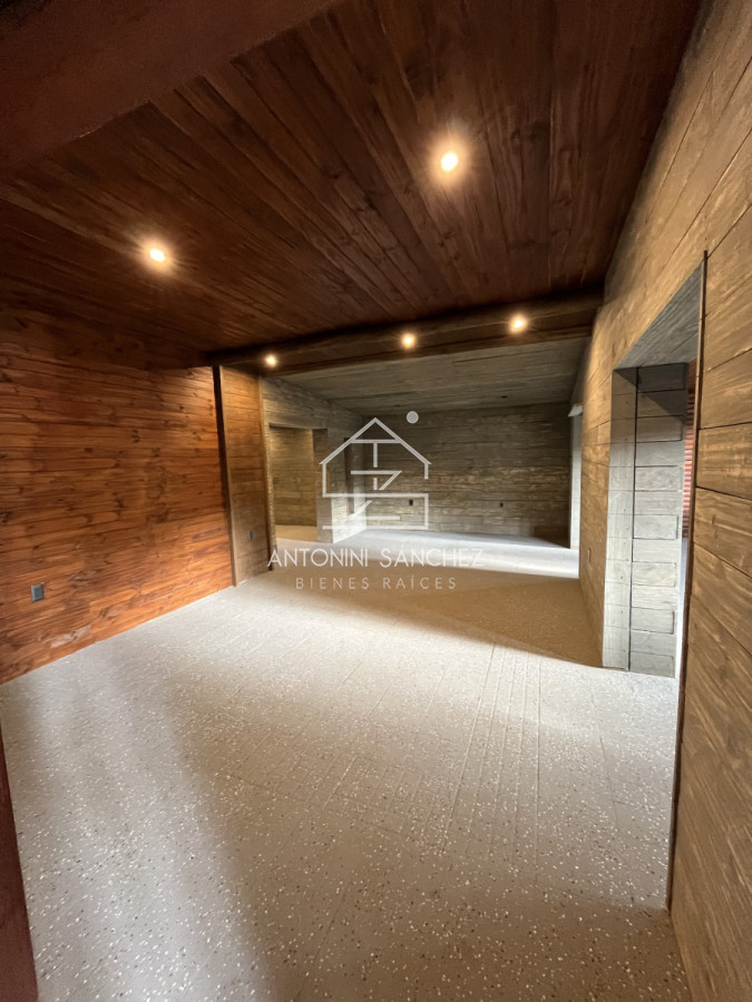 Casa ID.2334 - VENTA CHALET COMERCIAL PUNTA DEL ESTE