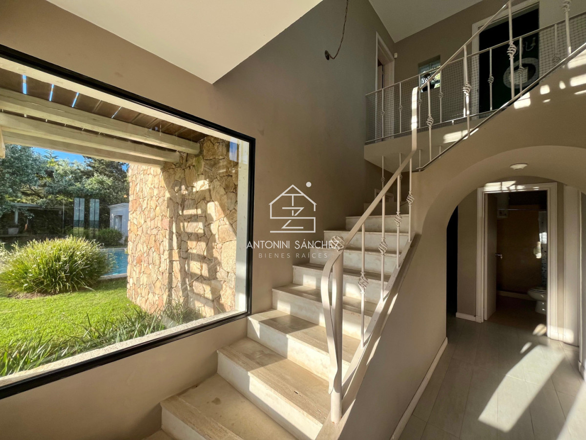 Casa ID.2952 - VENTA CASA MANANTIALES