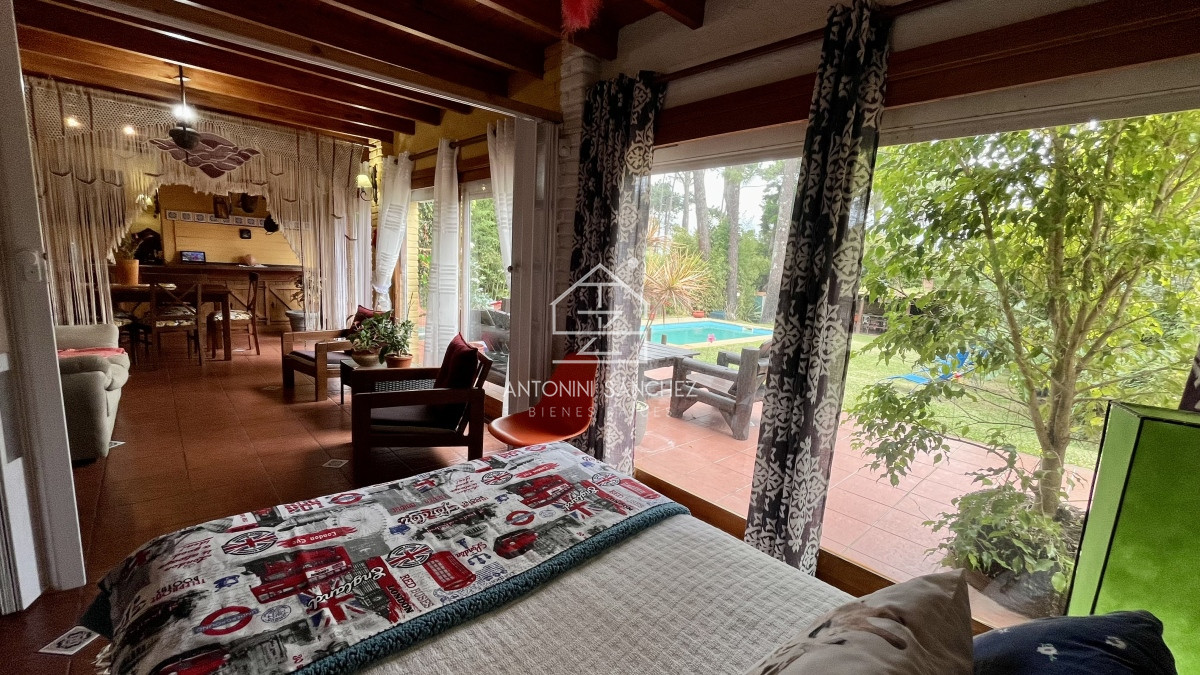 Casa ID.393 - Casa VENTA 4 dormitorios 3 baños Punta Este 