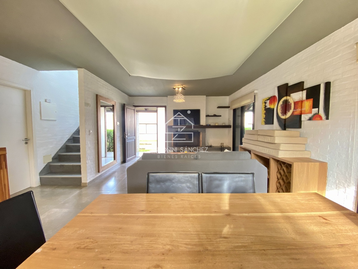 Casa ID.582 - Casa venta 2 dormitorios Parque Pinares
