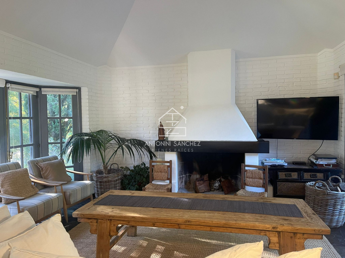 Casa ID.500 - Casa venta 3 dormitorios y servicio