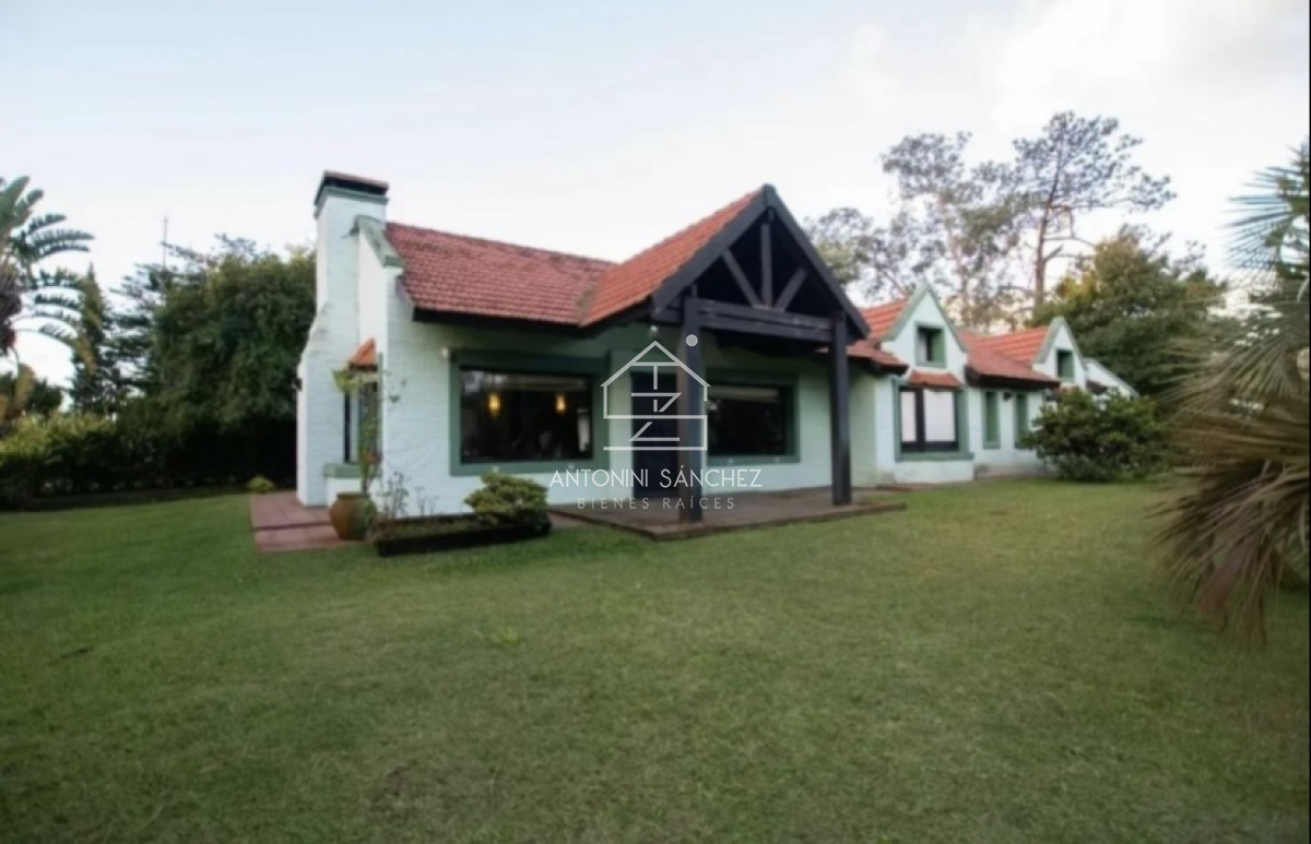 Casa ID.989 - Casa en Venta, Punta del Este, Marly